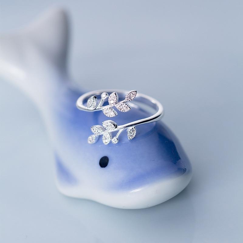 Crystal Leaf Ring-Rings-Arimonz-Arimonz