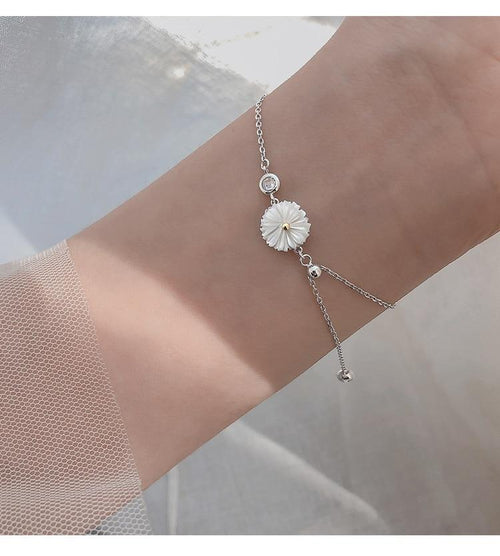 Daisy Crystal Round Charm Bracelet-Braceletes-Arimonz-Arimonz