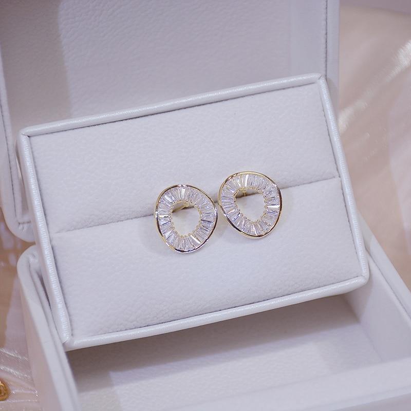 Fashionable Stud Earrings Irregular Circle Earrings for Women-Earrings-Arimonz-Arimonz