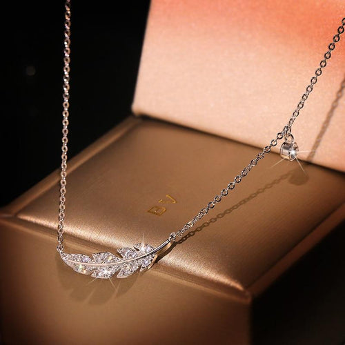 Feather Leaf Dazzling Necklace-Necklaces-Arimonz-Arimonz