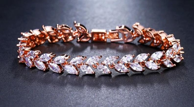 Leaf Charm Elegance Bracelet-Braceletes-Arimonz-Rose Gold-Arimonz