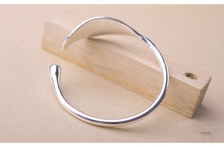 Plated Leaf Charm Bangle-Braceletes-Arimonz-Arimonz