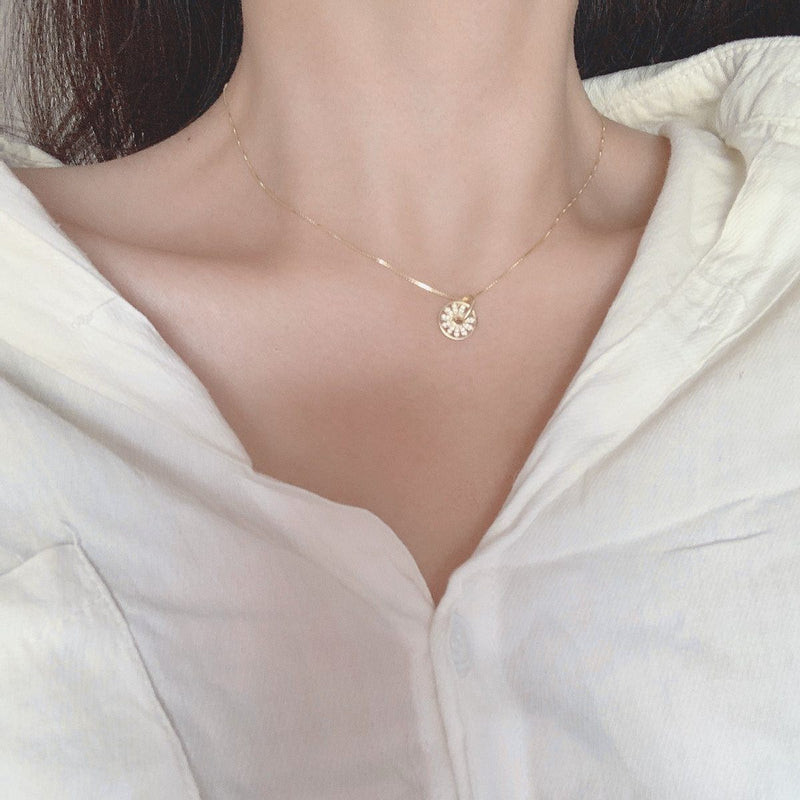 Round Compass Pendant Necklace Clavicle Chain For Women Jewelry-Necklaces-Arimonz-Arimonz