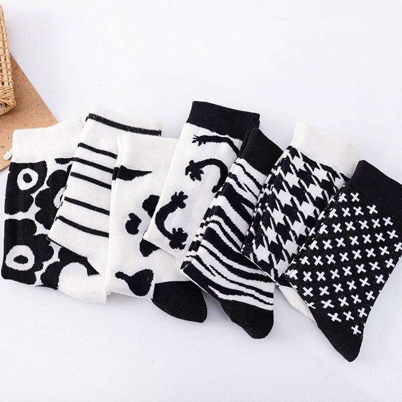 Women Skateboard Socks Cool Hip Hop Women Socks Streetwear Socks-Socks & Tights-Arimonz-Arimonz